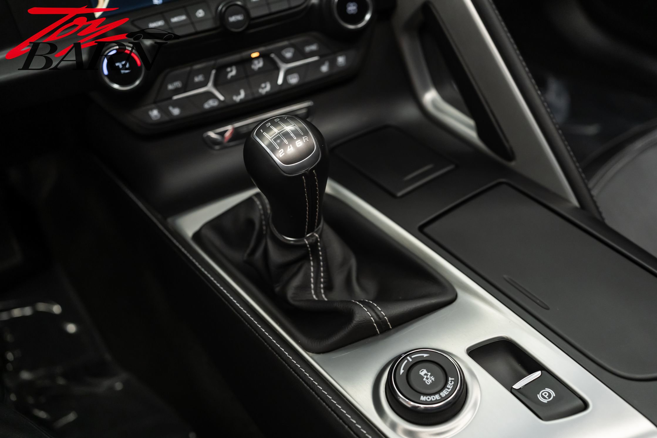 Used 2014 Chevrolet Corvette Z51 w/ 2LT Preferred Equipment Group image 48