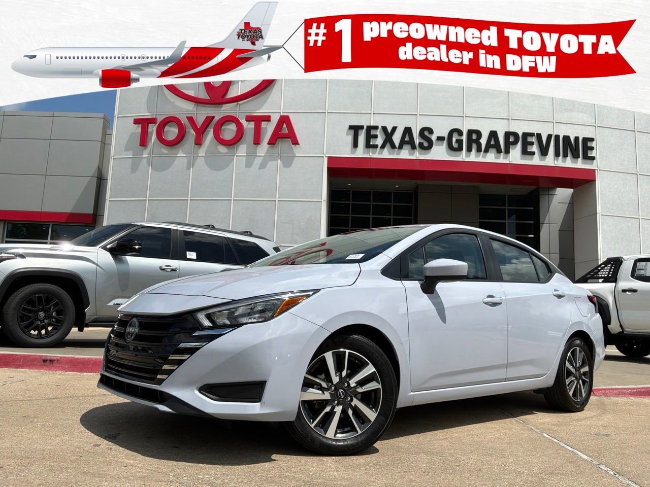 Used 2025 Nissan Versa SV FWD image 1