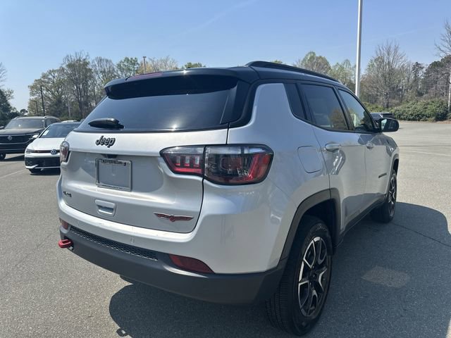 Used 2024 Jeep Compass Trailhawk AWD/4WD image 5