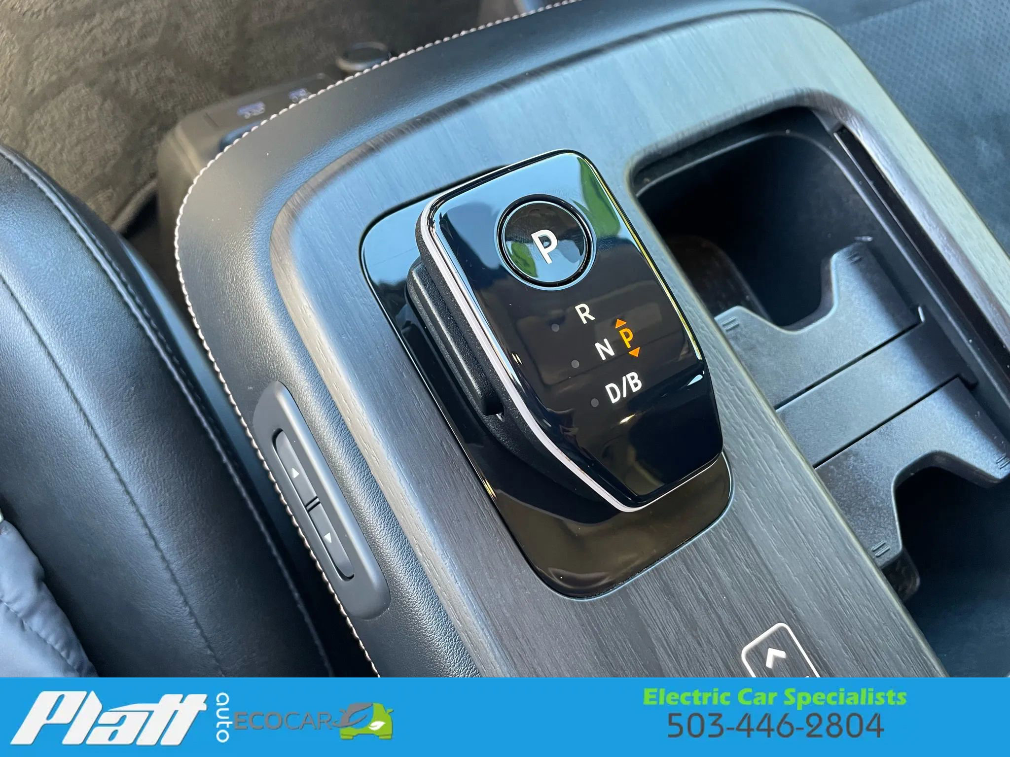 Used 2024 Nissan Ariya Engage e-4ORCE Sport Utility 4 image 26