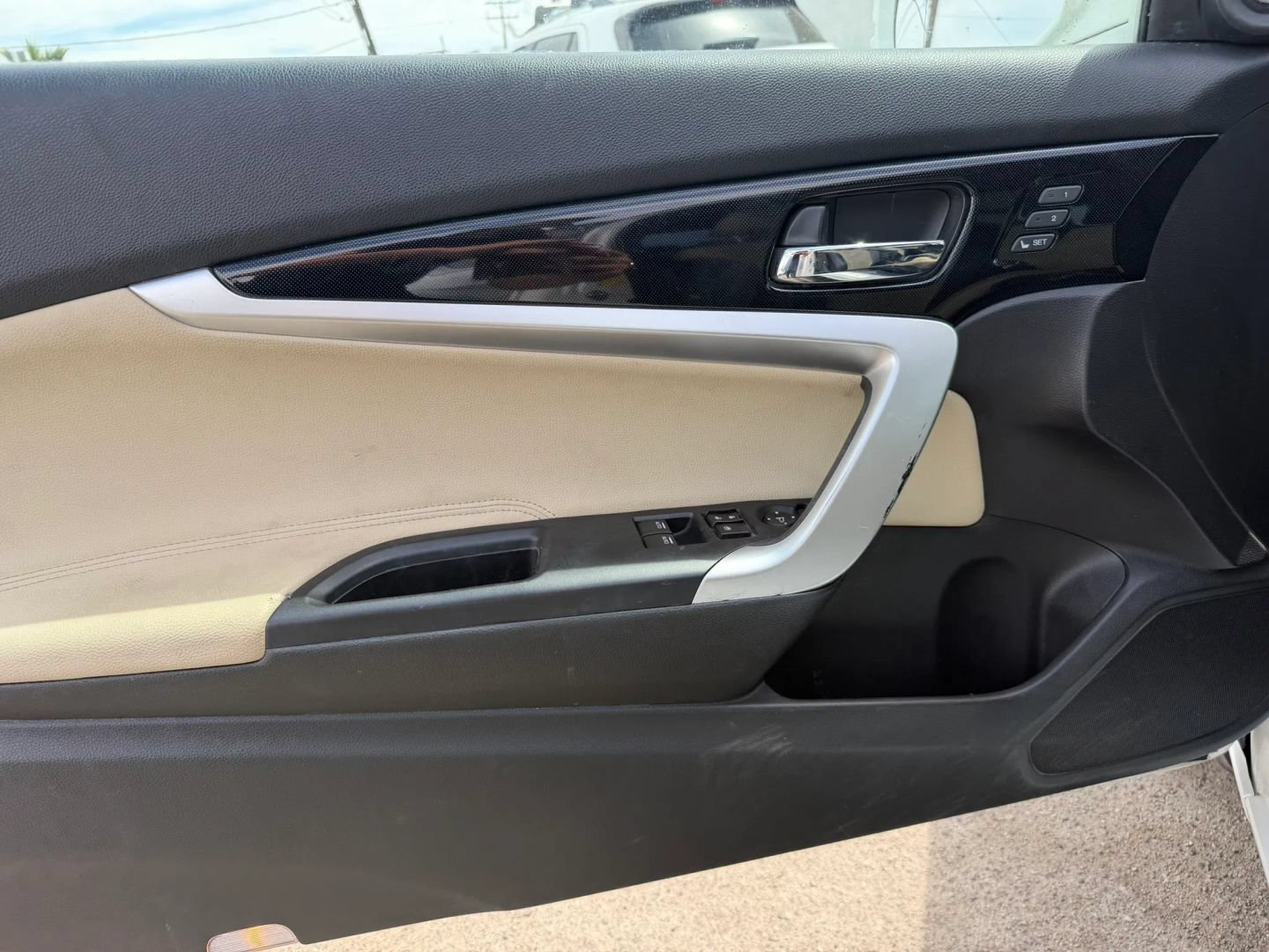 Used 2015 Honda Accord EX-L image 9