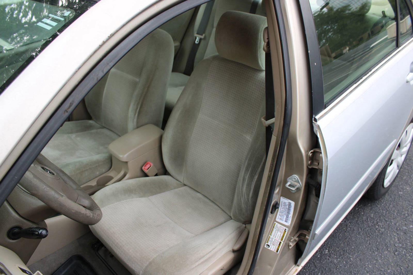 Used 2005 Toyota Corolla CE FWD image 7