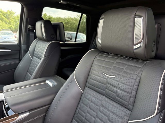 Certified 2025 Cadillac Escalade Premium Luxury Platinum image 22
