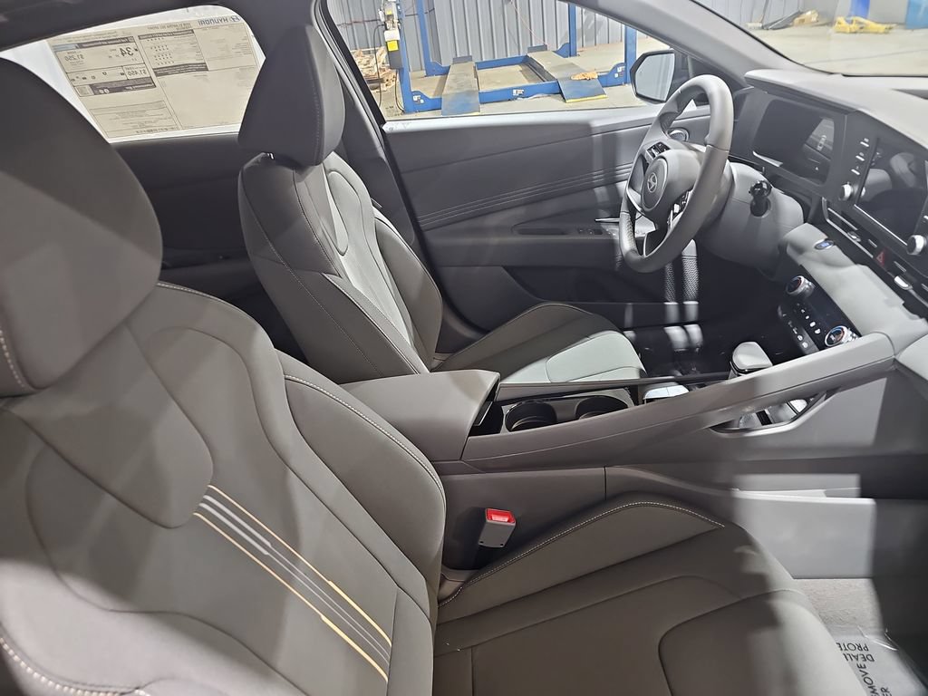 New 2026 Hyundai Elantra SEL Sport Premium FWD image 10