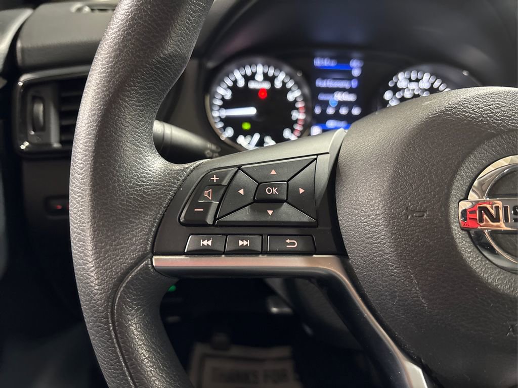 Used 2020 Nissan Rogue Sport SV image 26