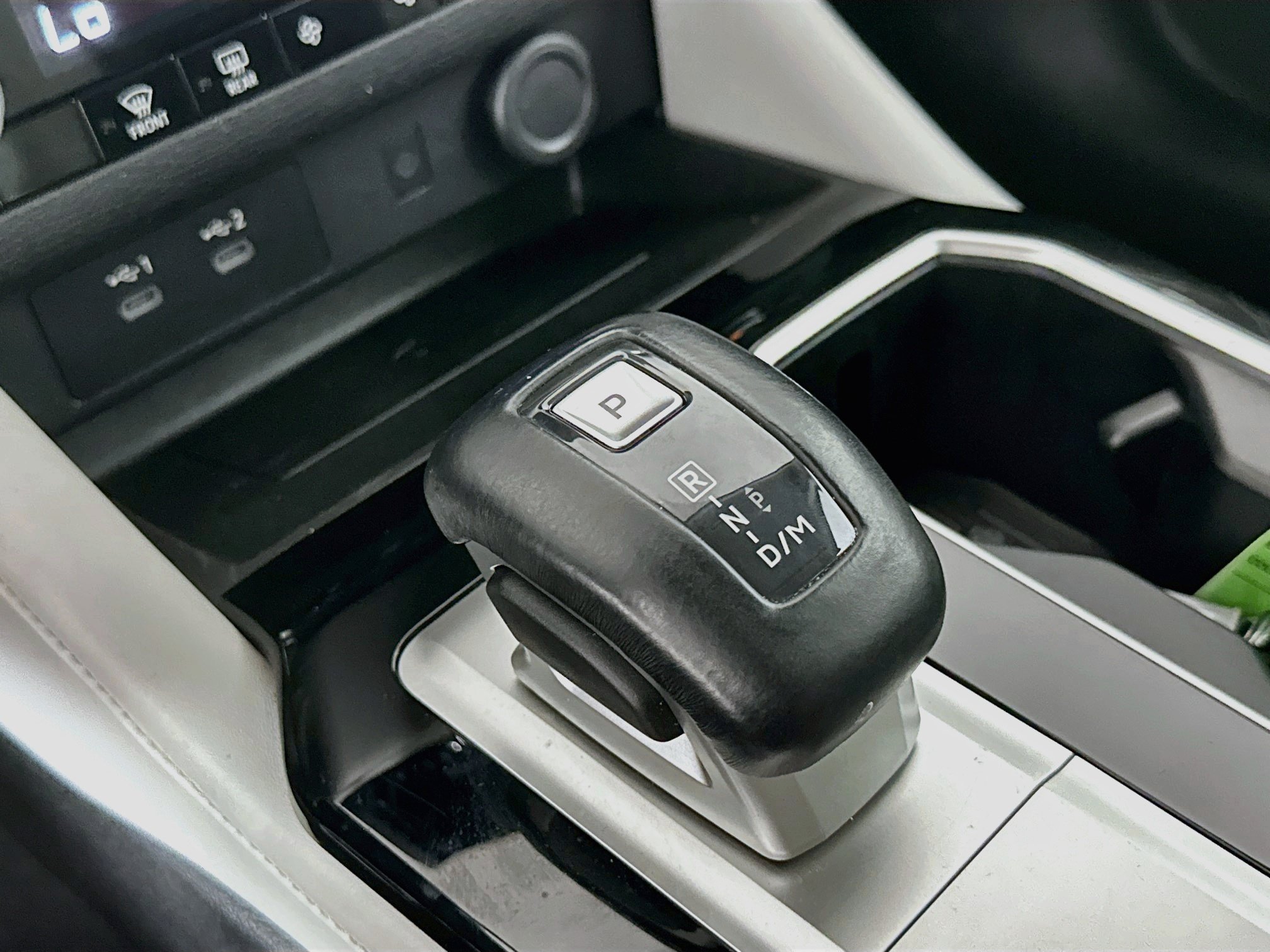 Used 2025 Mitsubishi Outlander SE FWD image 25