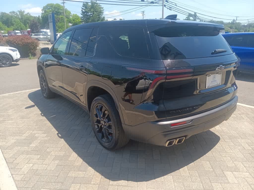 Used 2024 Chevrolet Traverse LS w/ Midnight/Sport Edition AWD/4WD image 4