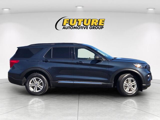 Certified 2022 Ford Explorer XLT w/ Equipment Group 202A AWD/4WD image 3