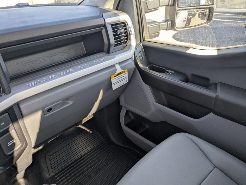 New 2025 Ford F600 4x4 Regular Cab Super Duty w/ XL Chrome Package image 15