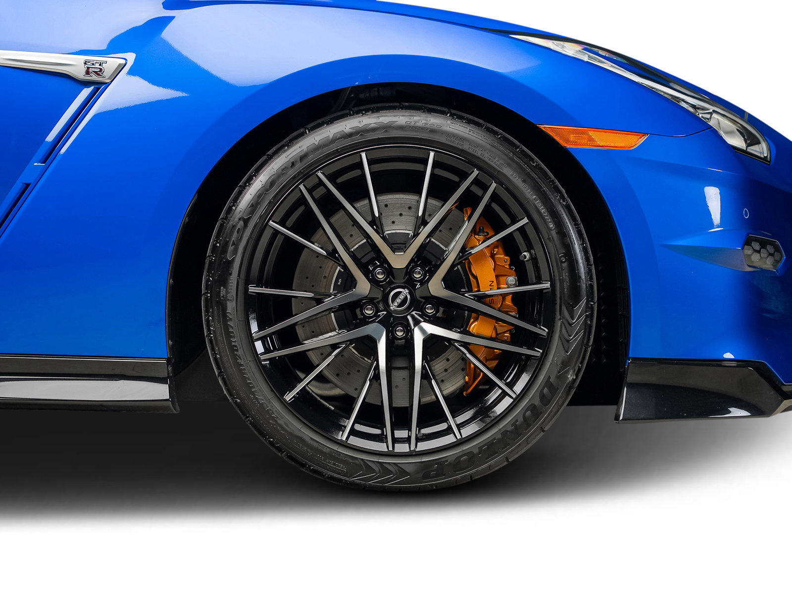 Used 2024 Nissan GT-R AWD/4WD image 28