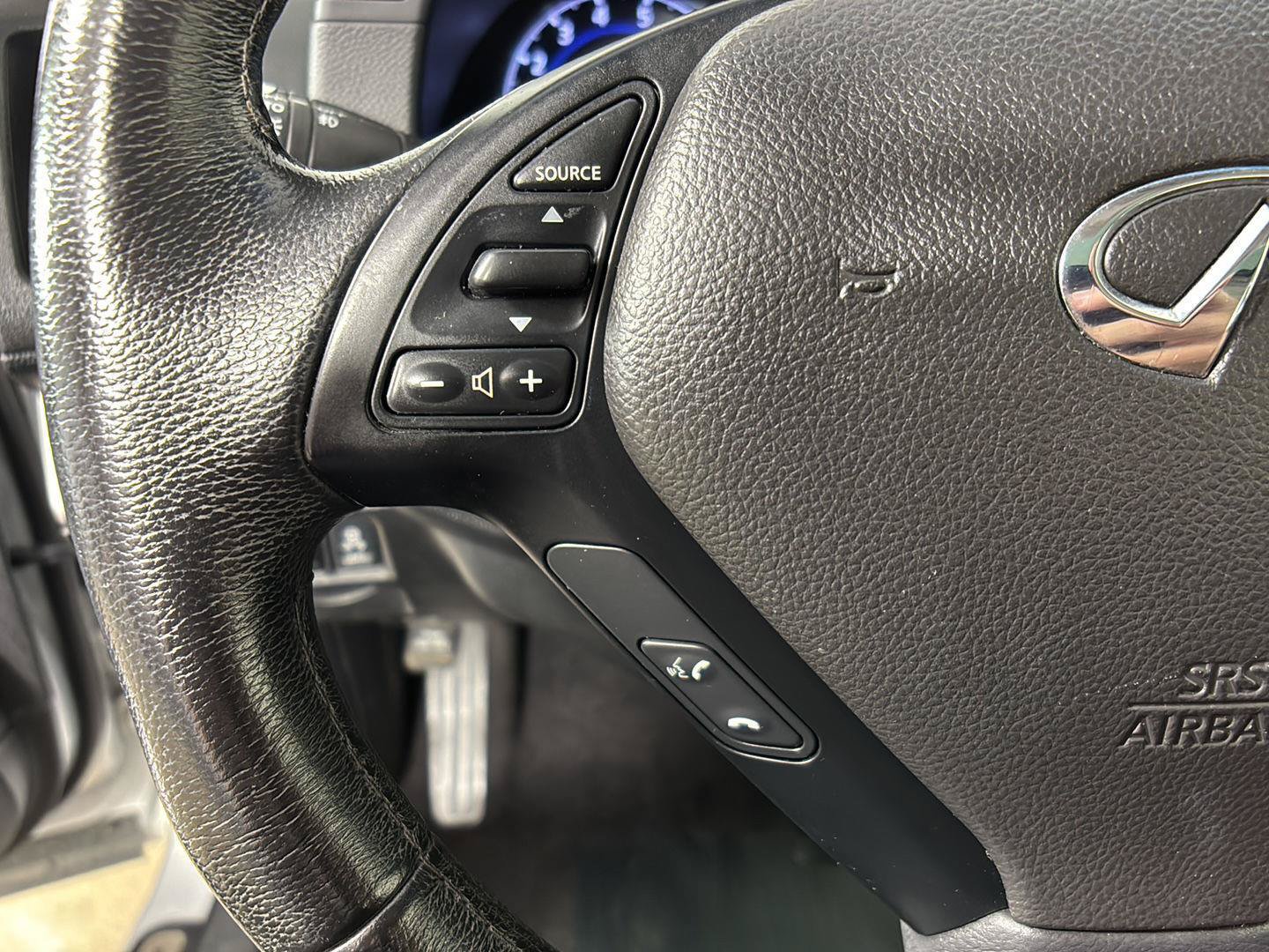 Used 2013 INFINITI G37 x Sedan w/ Premium Pkg AWD/4WD image 28