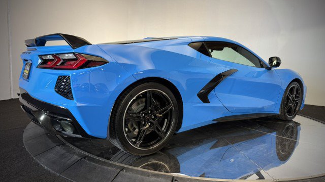 Used 2024 Chevrolet Corvette Stingray Premium Cpe w/ Z51 Performance Package RWD image 29