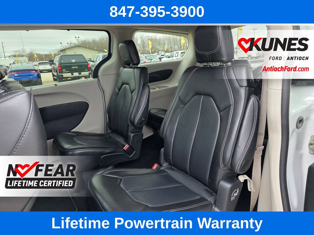Used 2024 Chrysler Pacifica Touring-L FWD image 20