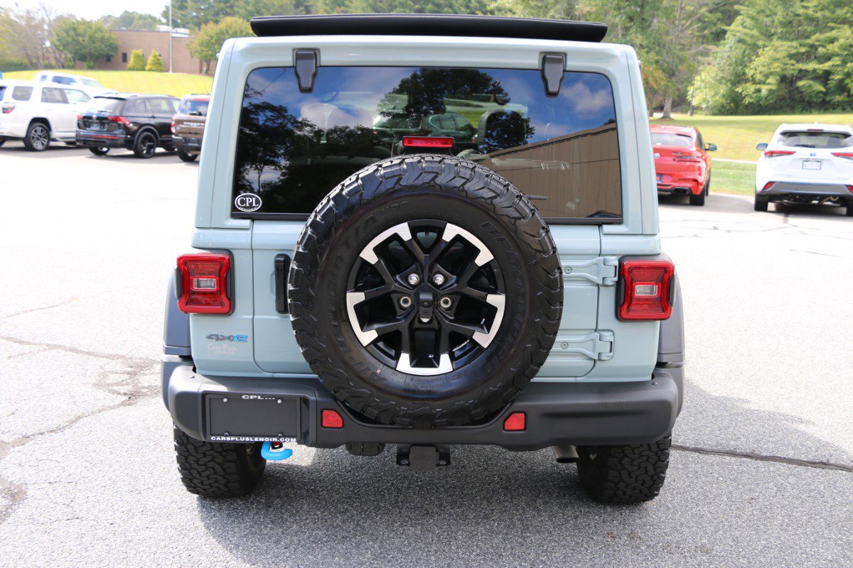 Used 2024 Jeep Wrangler Rubicon w/ Capability Package image 4
