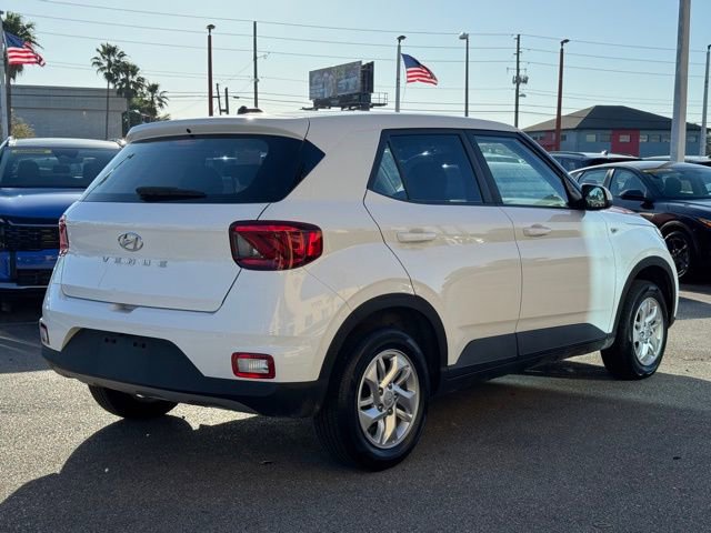 Used 2025 Hyundai Venue SE image 5