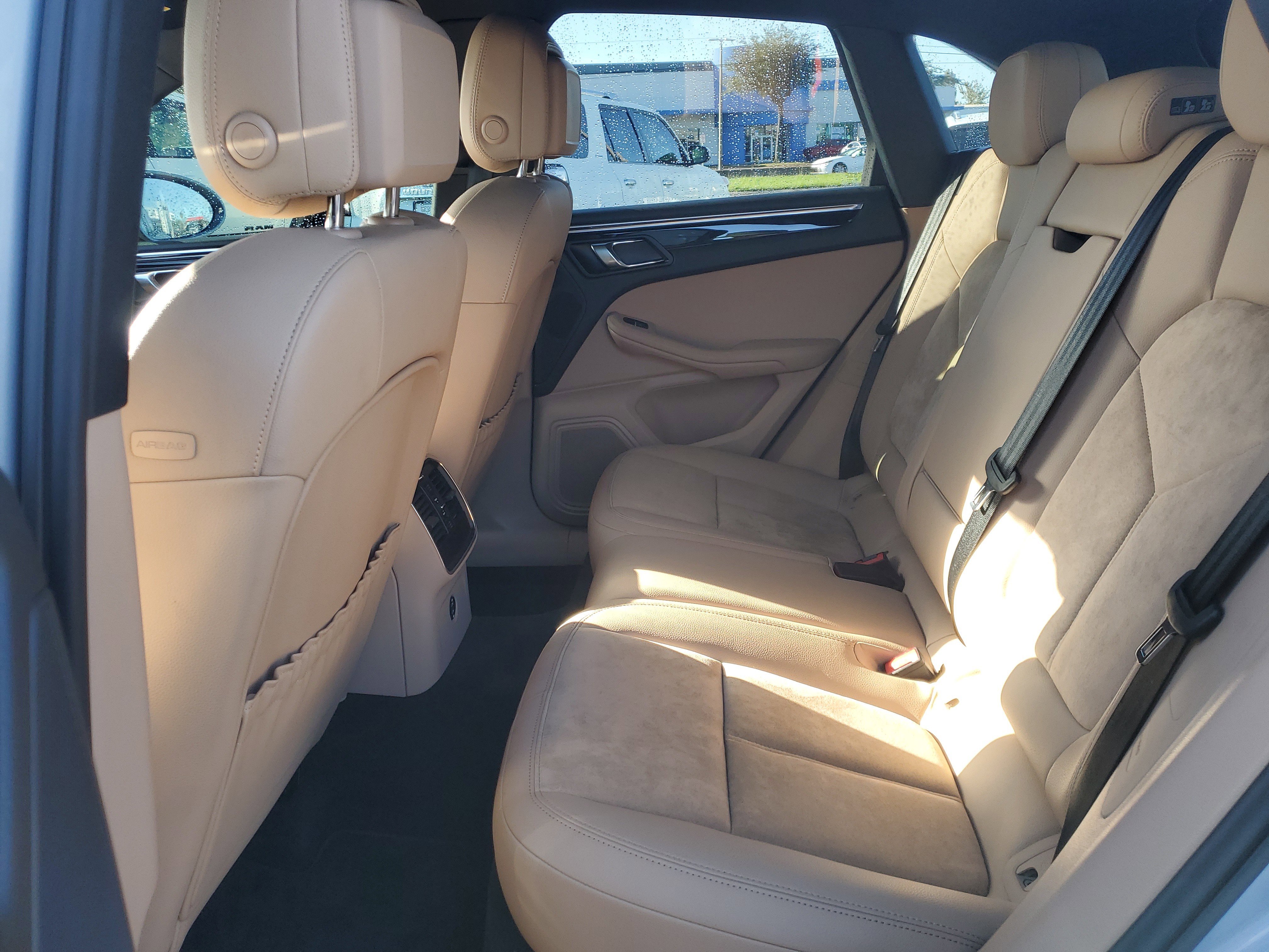 Used 2021 Porsche Macan image 15