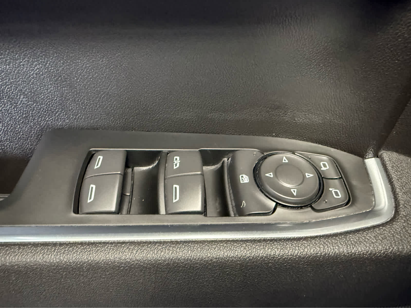 Used 2026 Chevrolet Silverado 1500 LT Trail Boss w/ LT Trail Boss Premium Package image 12