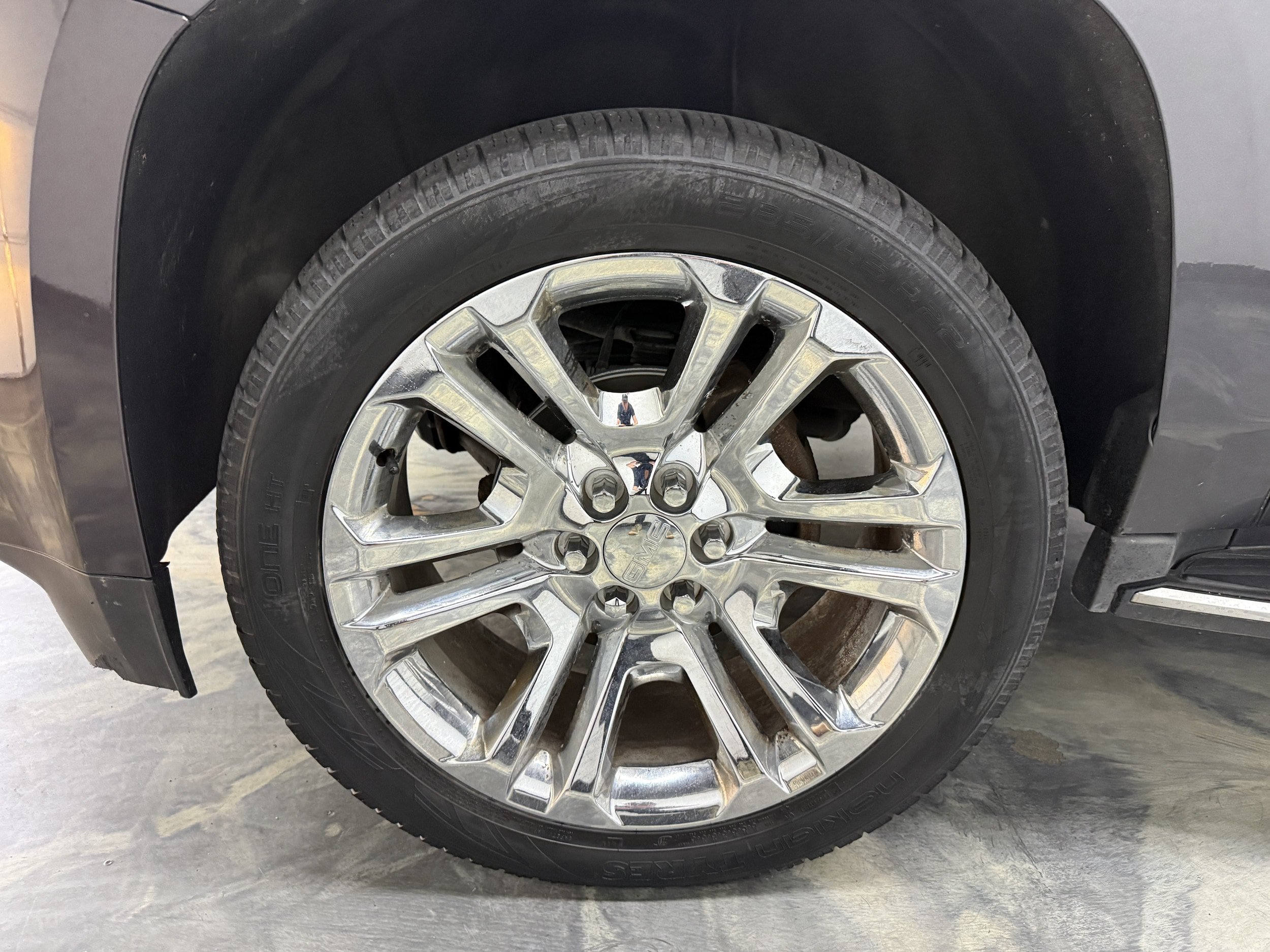 Used 2017 GMC Yukon SLT AWD/4WD image 32