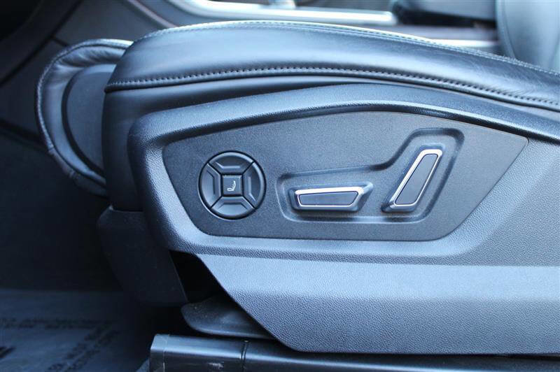 Used 2020 Audi Q8 Prestige w/ Prestige Package image 12