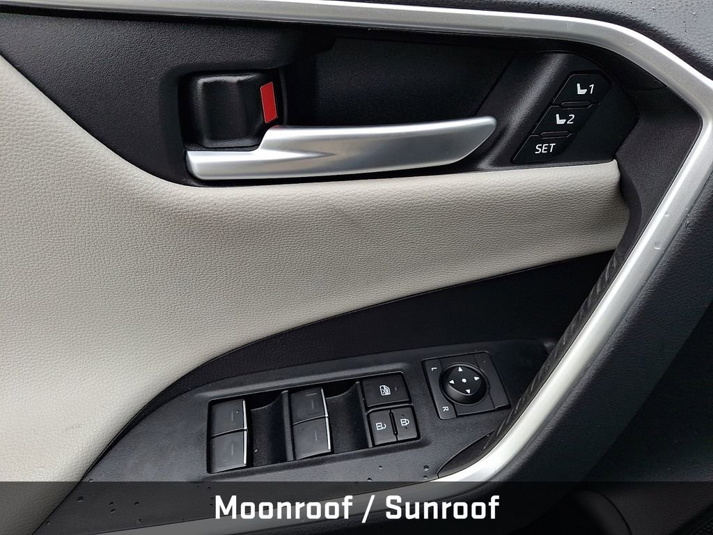 Used 2024 Toyota RAV4 Limited image 13