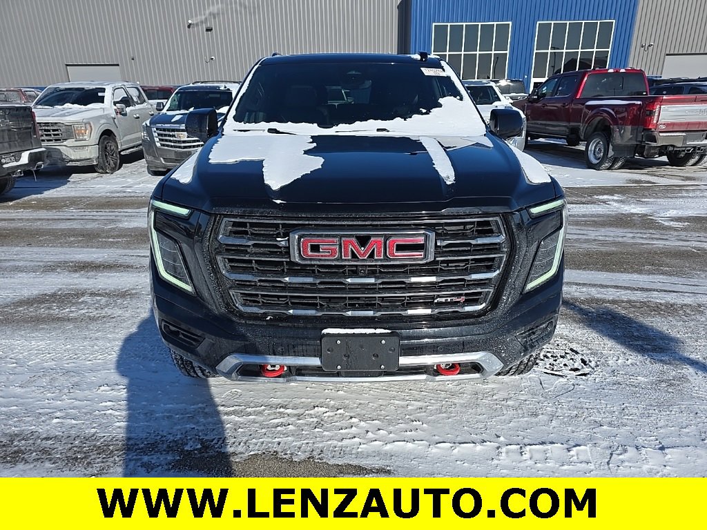 Used 2025 GMC Yukon XL AT4 w/ AT4 Premium Package image 2