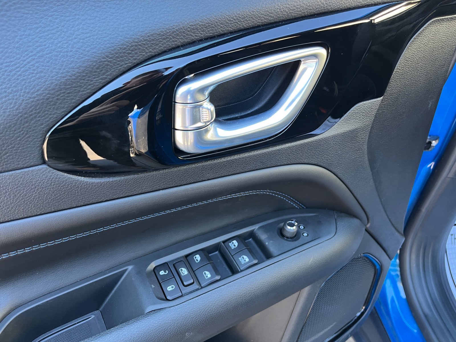 New 2026 Jeep Compass Latitude image 14