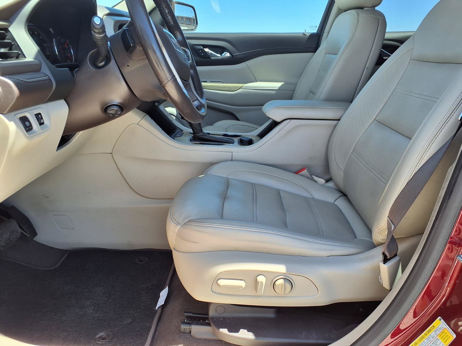 Used 2019 GMC Acadia Denali w/ Technology Package FWD image 23