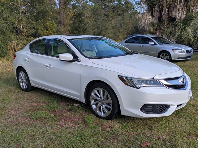 Used 2017 Acura ILX w/ Premium Package image 2