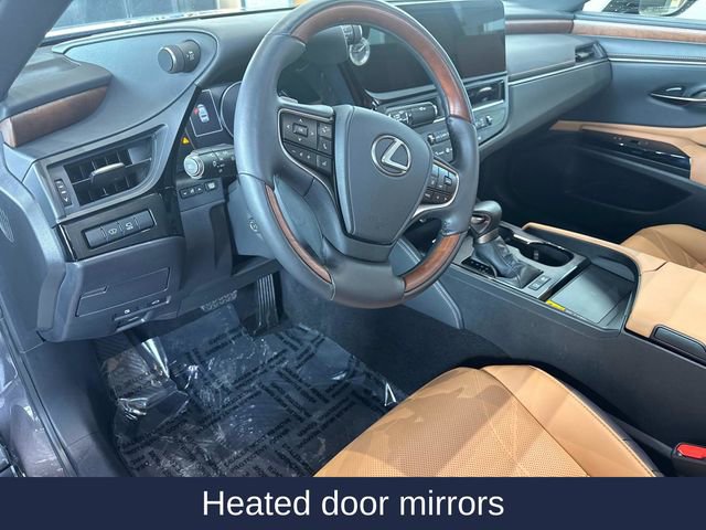 Used 2025 Lexus ES 300h w/ Technology Package image 24