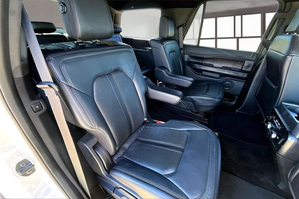 Used 2018 Ford Expedition Limited w/ Equipment Group 301A image 28