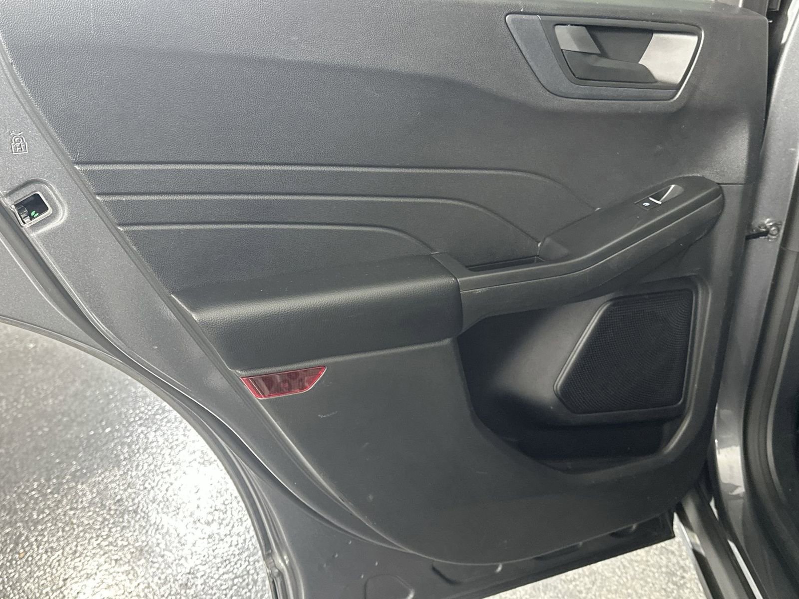 Used 2022 Ford Escape SE w/ Cold Weather Package image 33