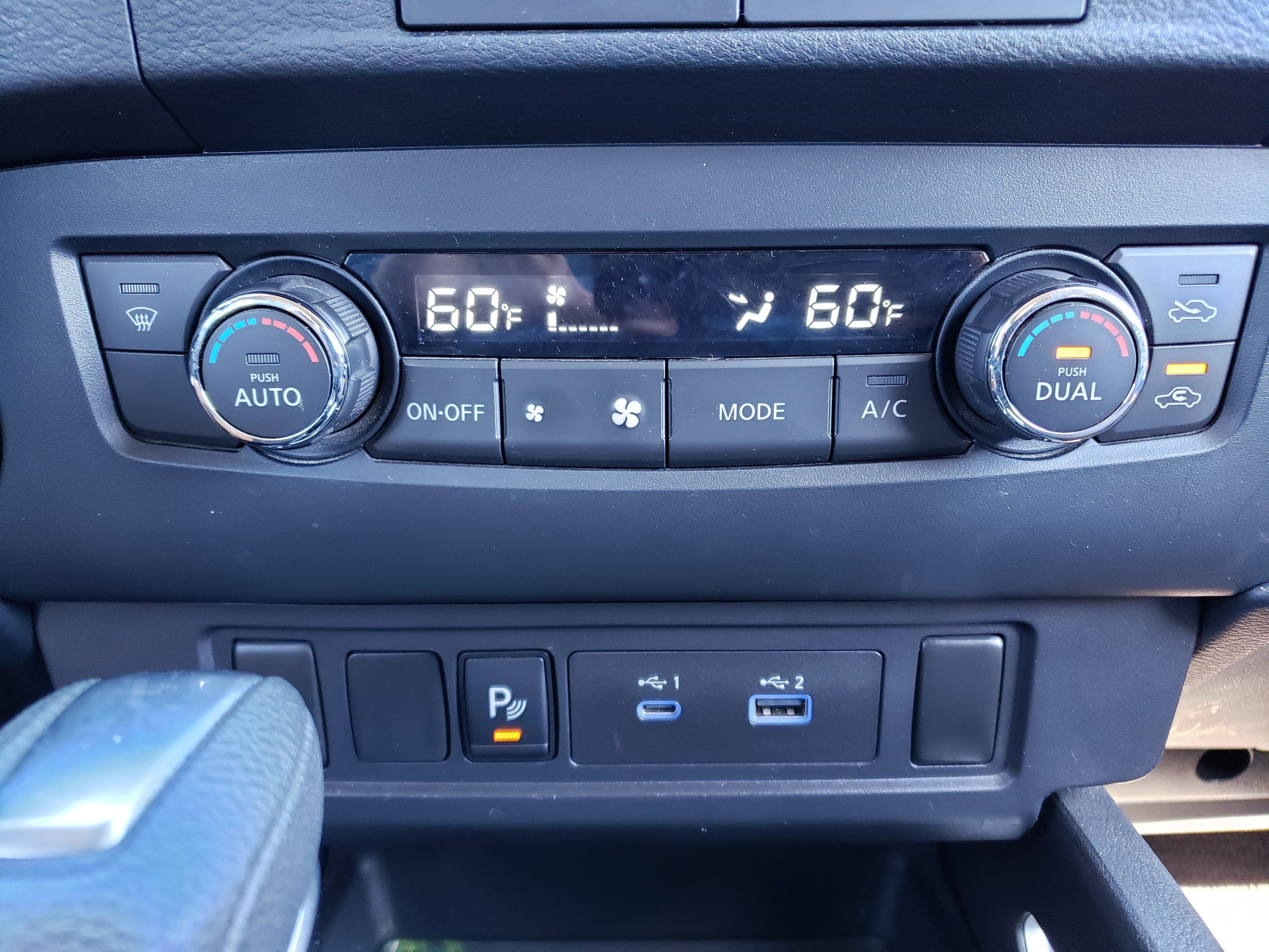 Used 2022 Nissan Frontier SV w/ Technology Package image 22