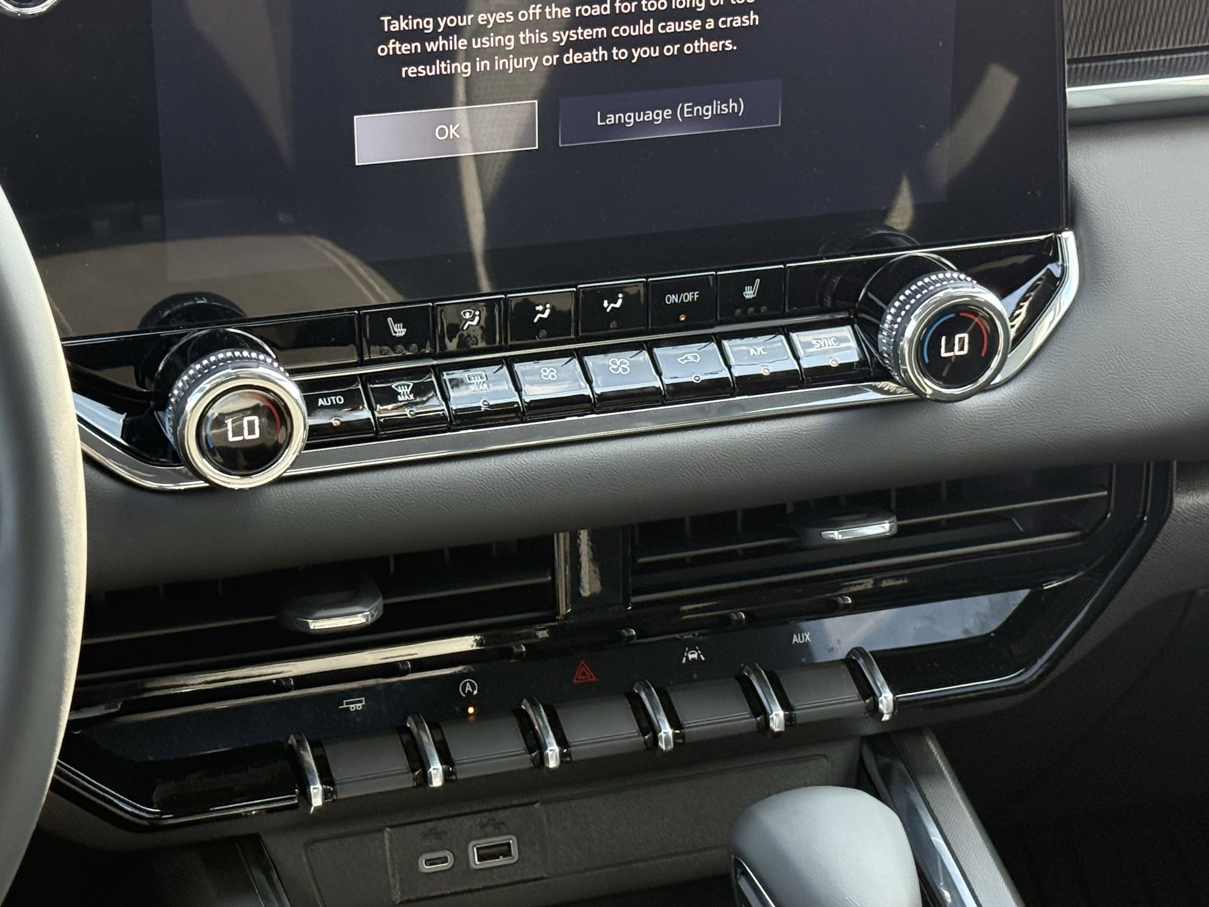 New 2026 GMC Canyon Elevation w/ Convenience Package image 14