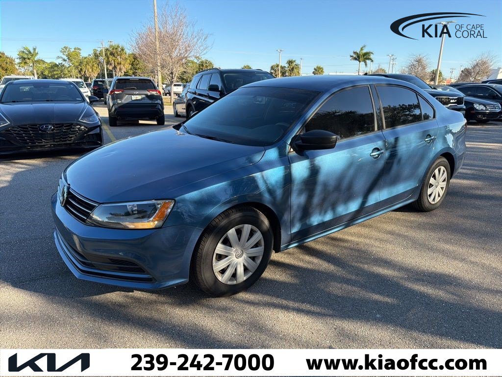 Used 2016 Volkswagen Jetta S image 2