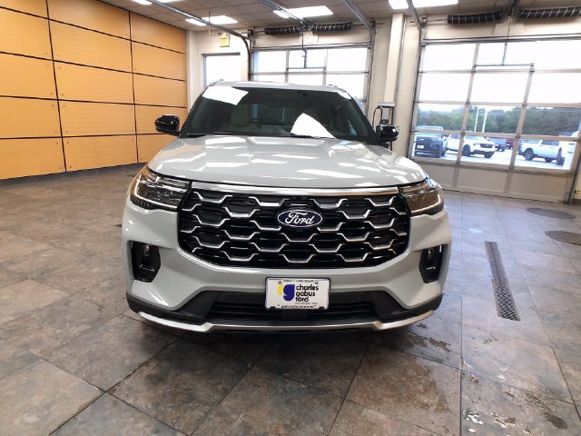 New 2027 Ford Explorer Platinum w/ LUX Leather Package AWD/4WD image 2