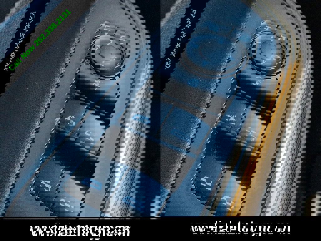 Used 2021 GMC Acadia SLE w/ Driver Convenience Package image 23