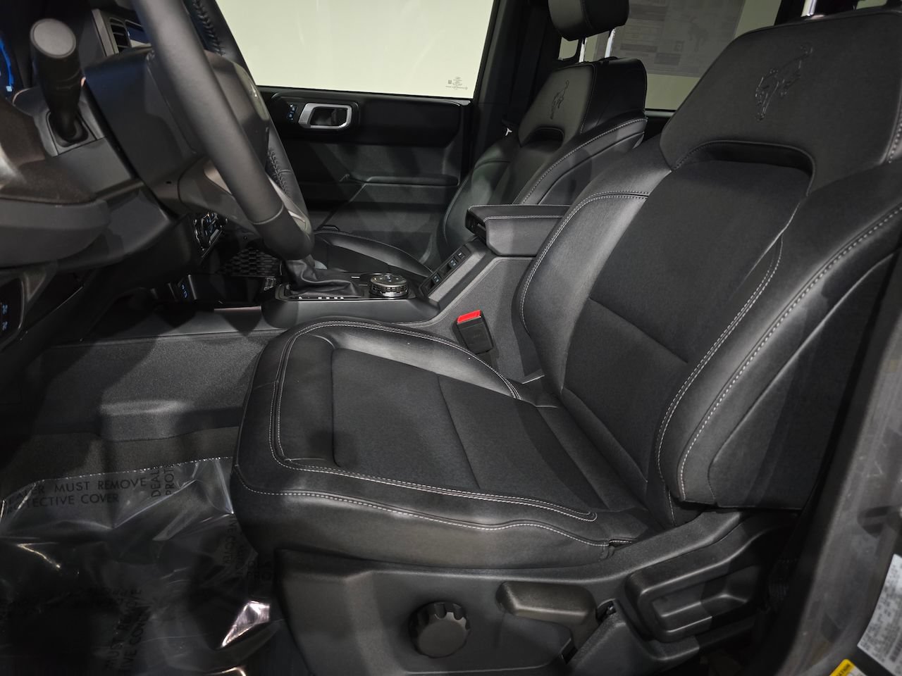 New 2025 Ford Bronco Badlands AWD/4WD image 18