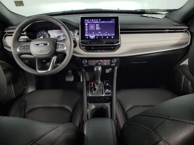 Used 2025 Jeep Compass Limited AWD/4WD image 25