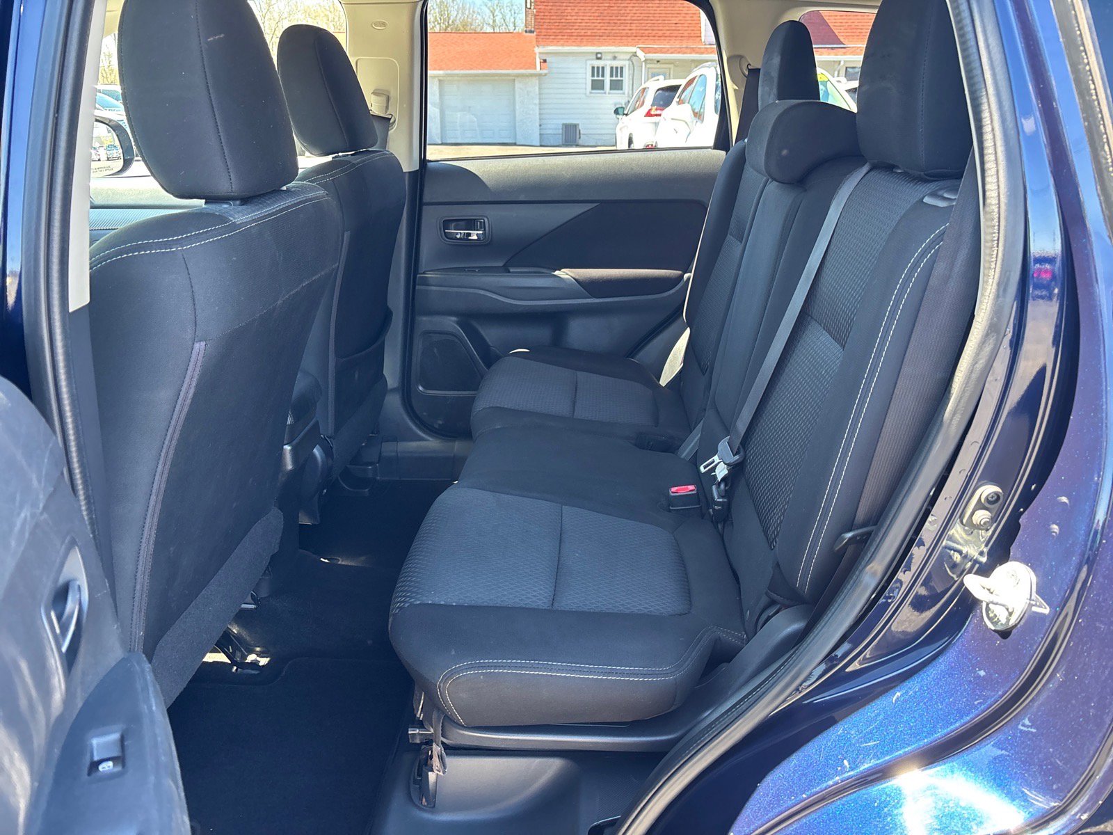 Used 2016 Mitsubishi Outlander SE AWD/4WD image 12