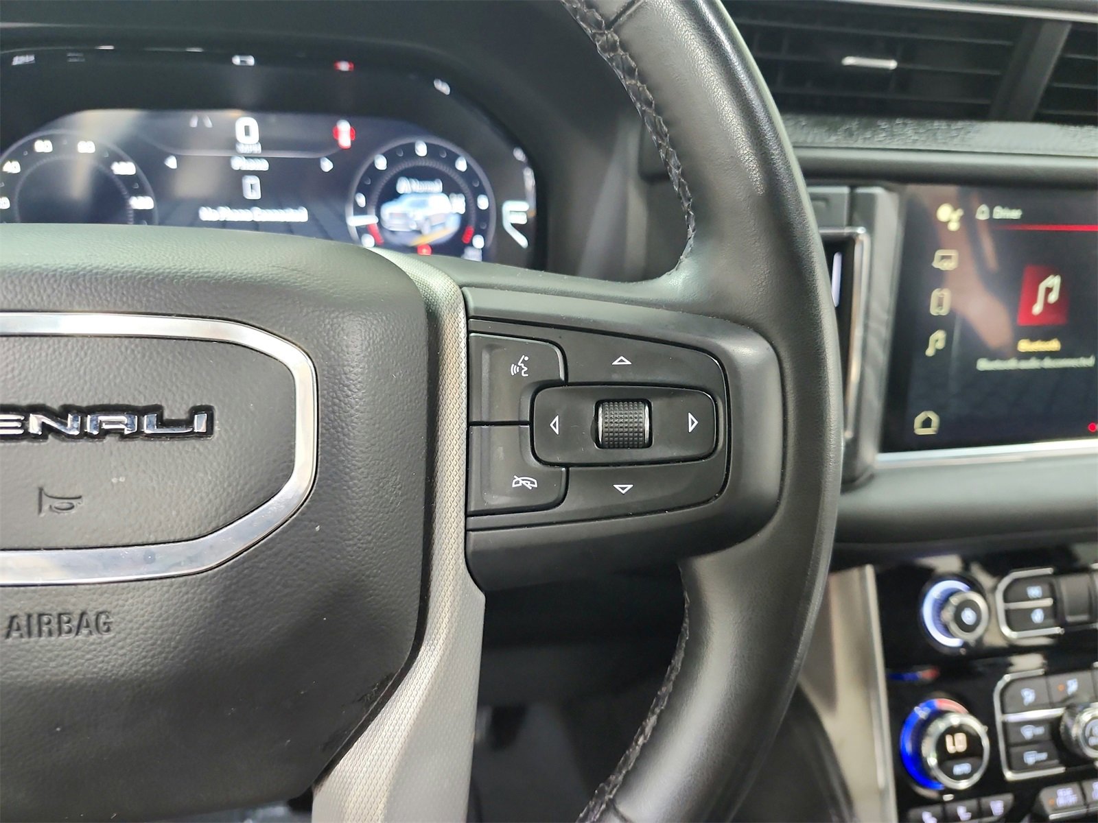 Used 2023 GMC Yukon Denali image 26