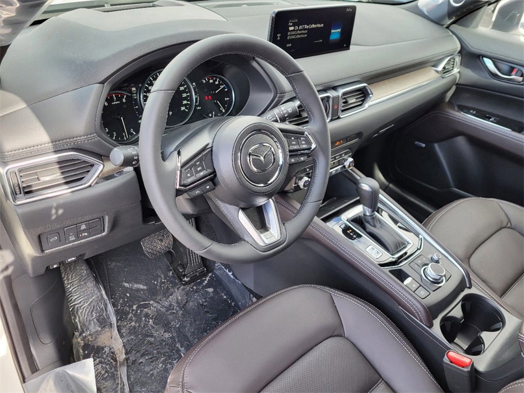 New 2025 MAZDA CX-5 Signature image 4