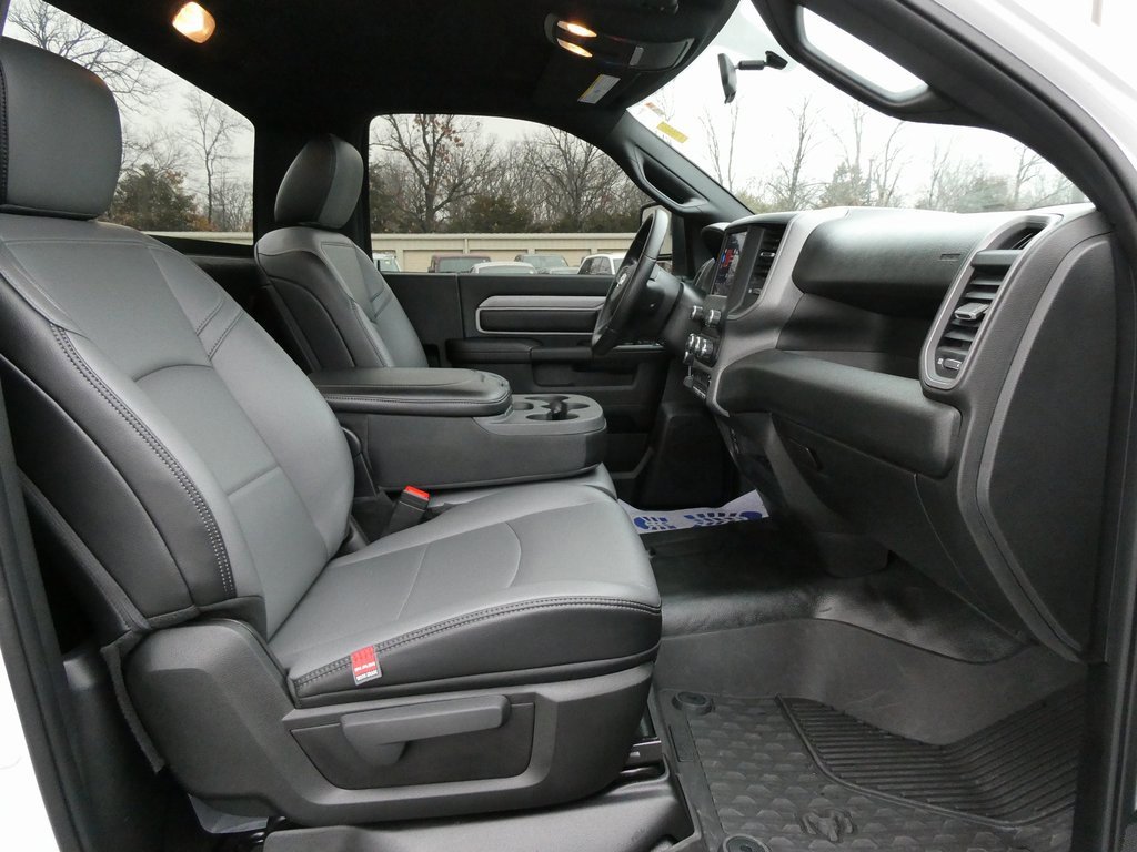 Used 2024 RAM 3500 Tradesman image 15