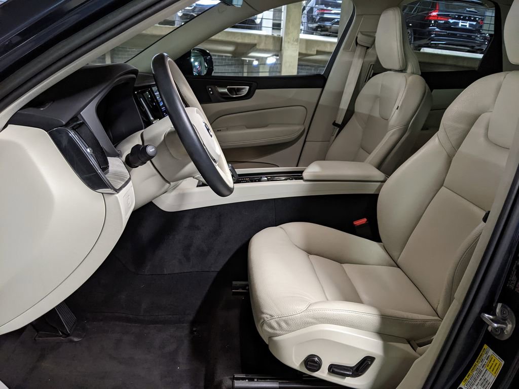 Certified 2023 Volvo XC60 B5 Plus w/ Climate Package AWD/4WD image 11