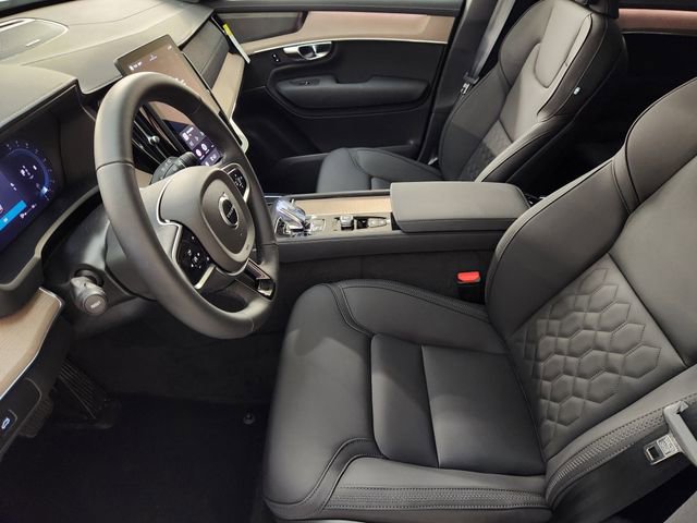 New 2025 Volvo XC90 B6 Plus w/ Protection Package Premier image 14