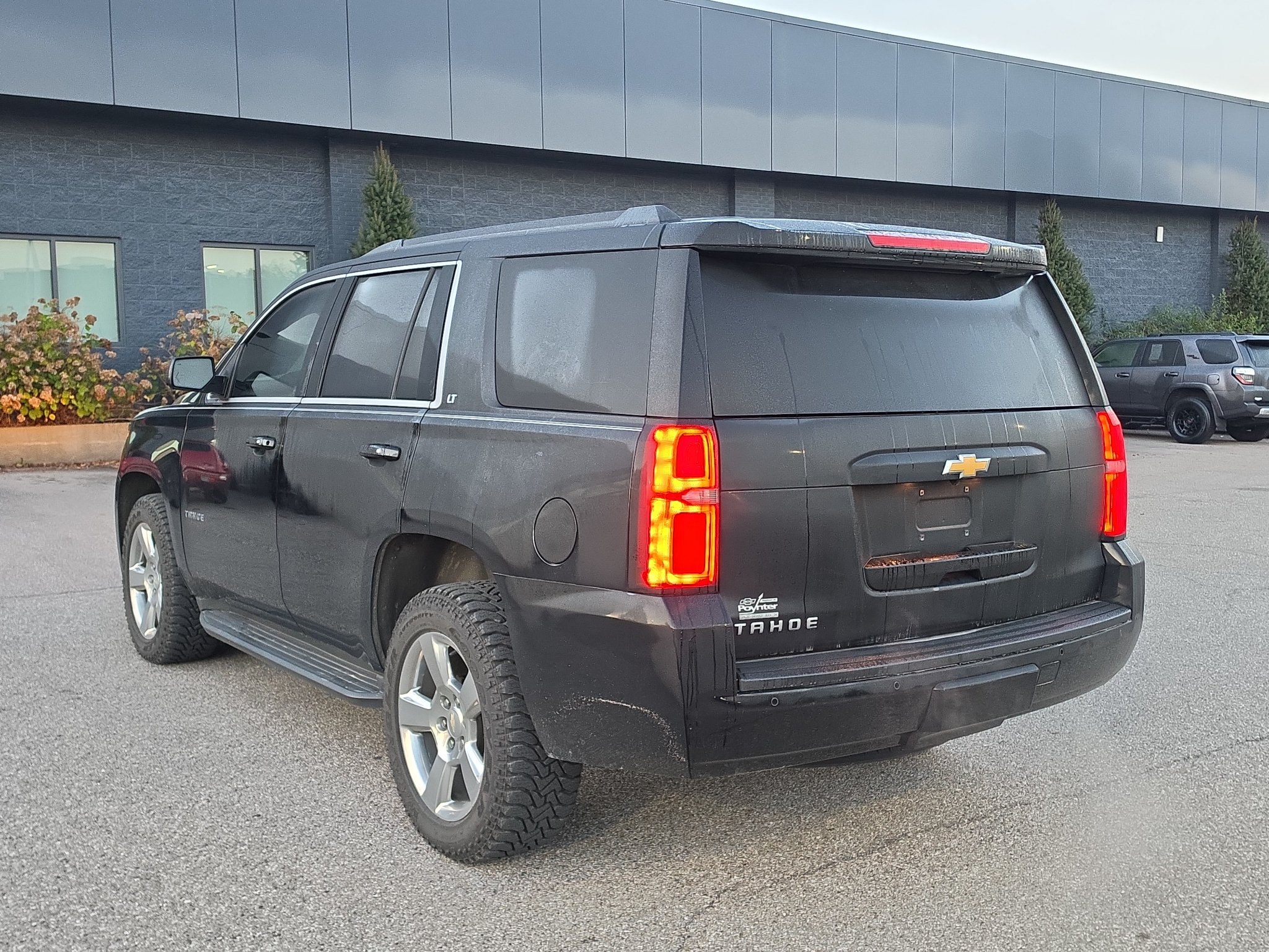 Used 2016 Chevrolet Tahoe LT w/ Luxury Package AWD/4WD image 5