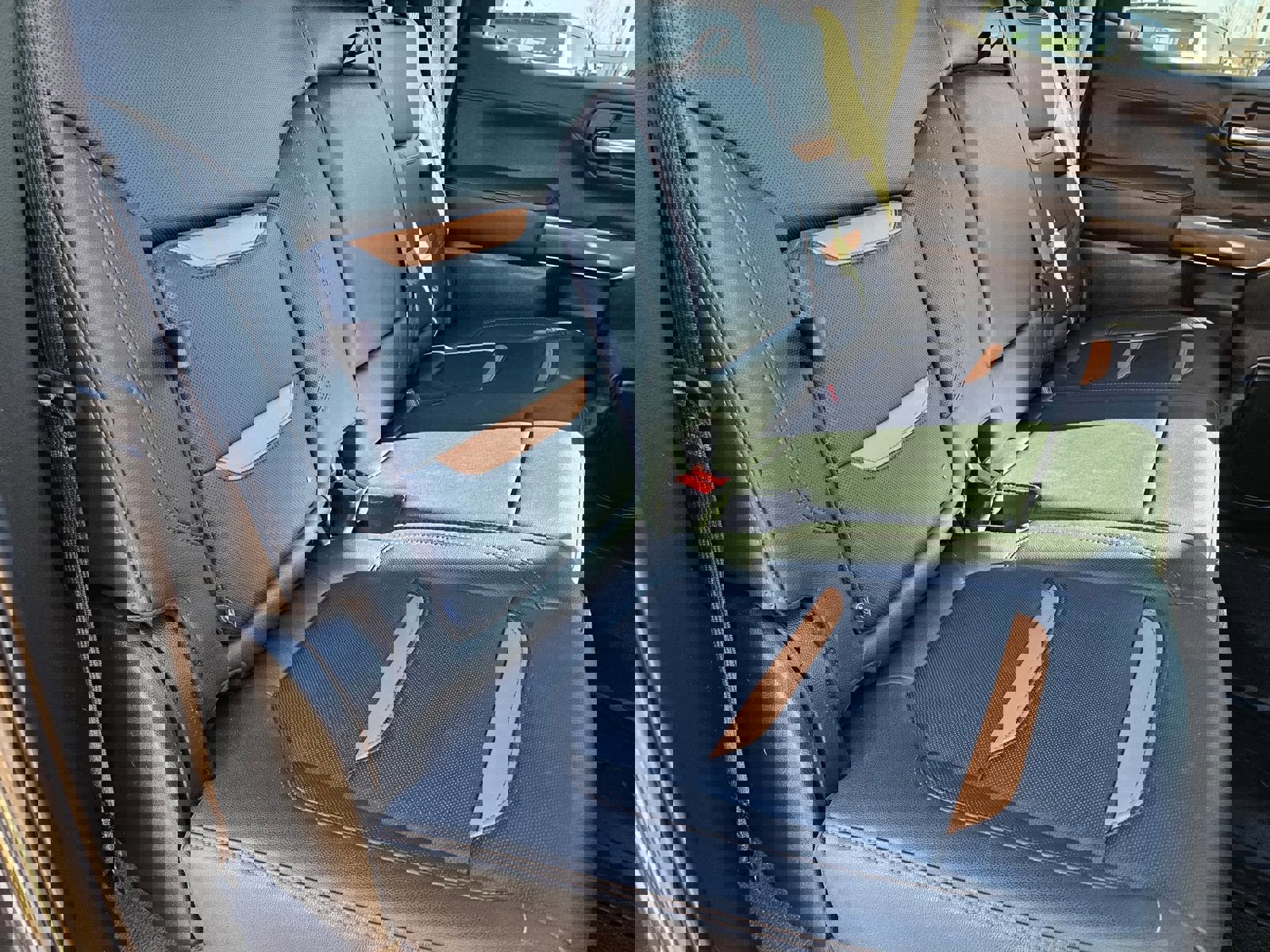 Used 2021 GMC Sierra 1500 AT4 w/ AT4 Value Package image 28