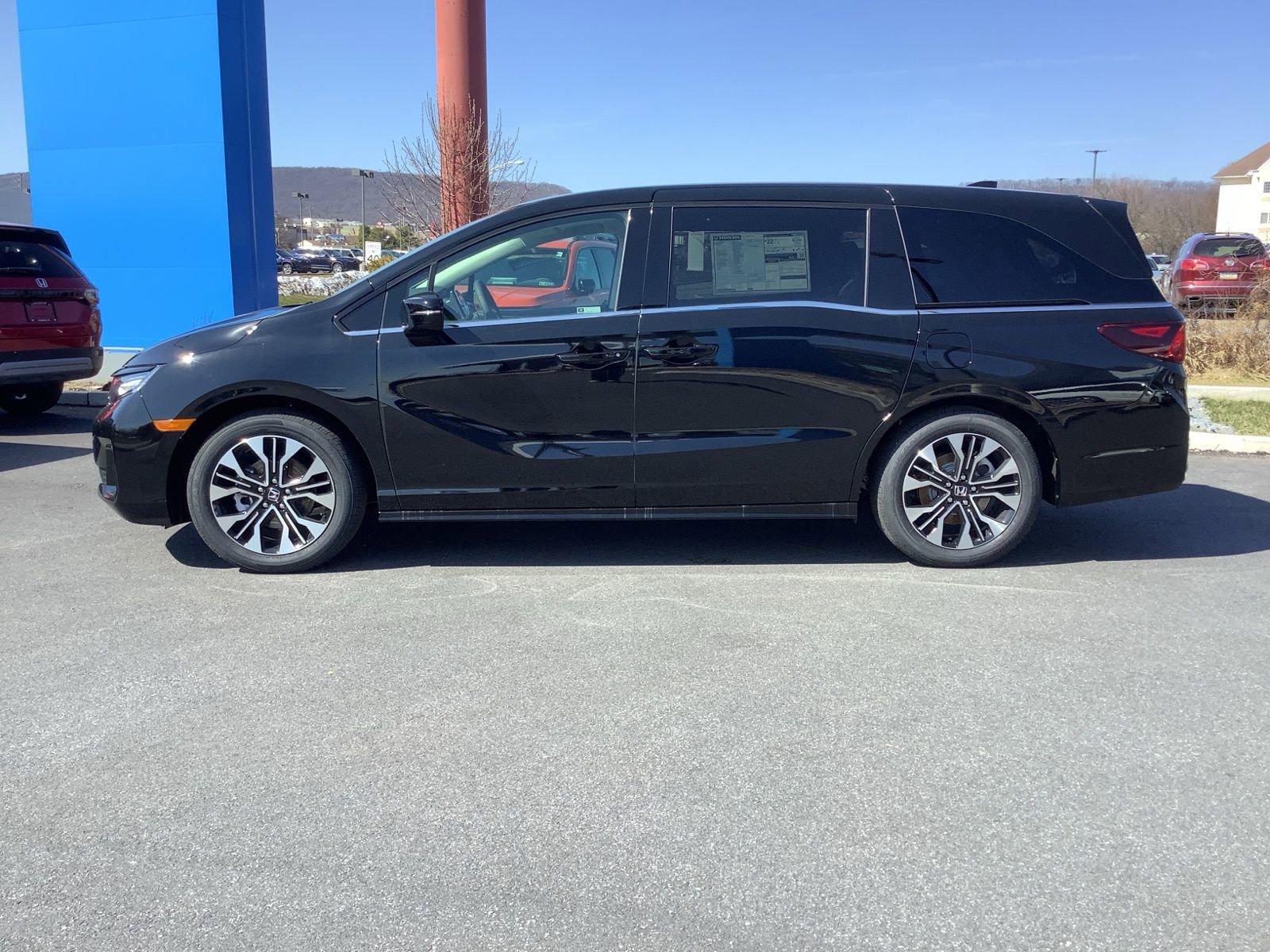 New 2026 Honda Odyssey Elite image 3