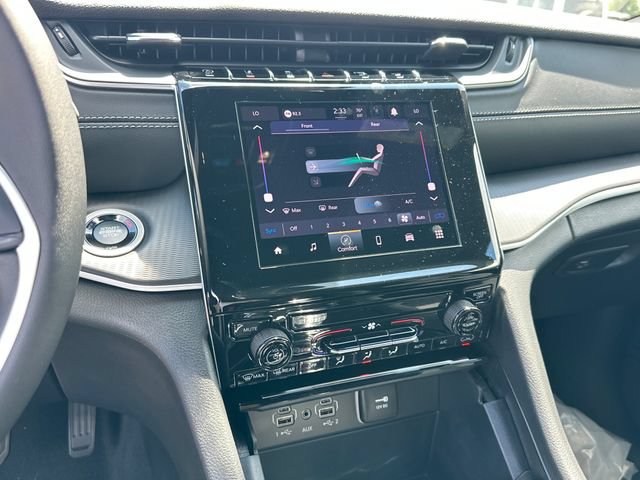 New 2026 Jeep Grand Cherokee L Laredo AWD/4WD image 21