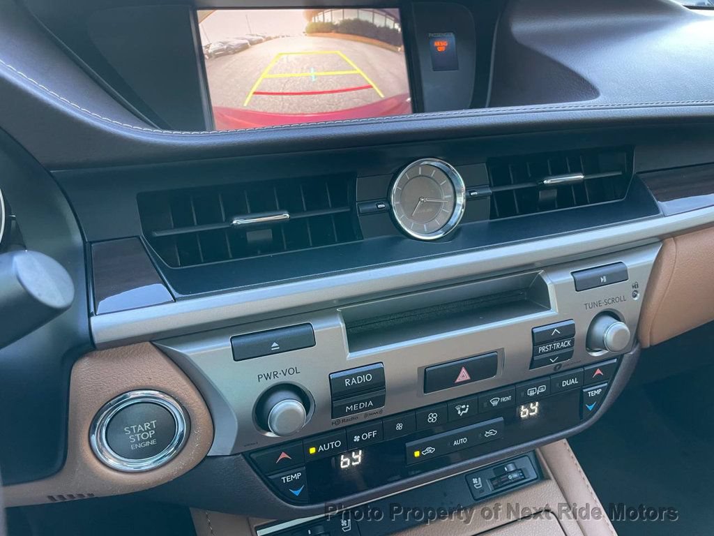 Used 2017 Lexus ES 350 w/ Premium Package FWD image 19