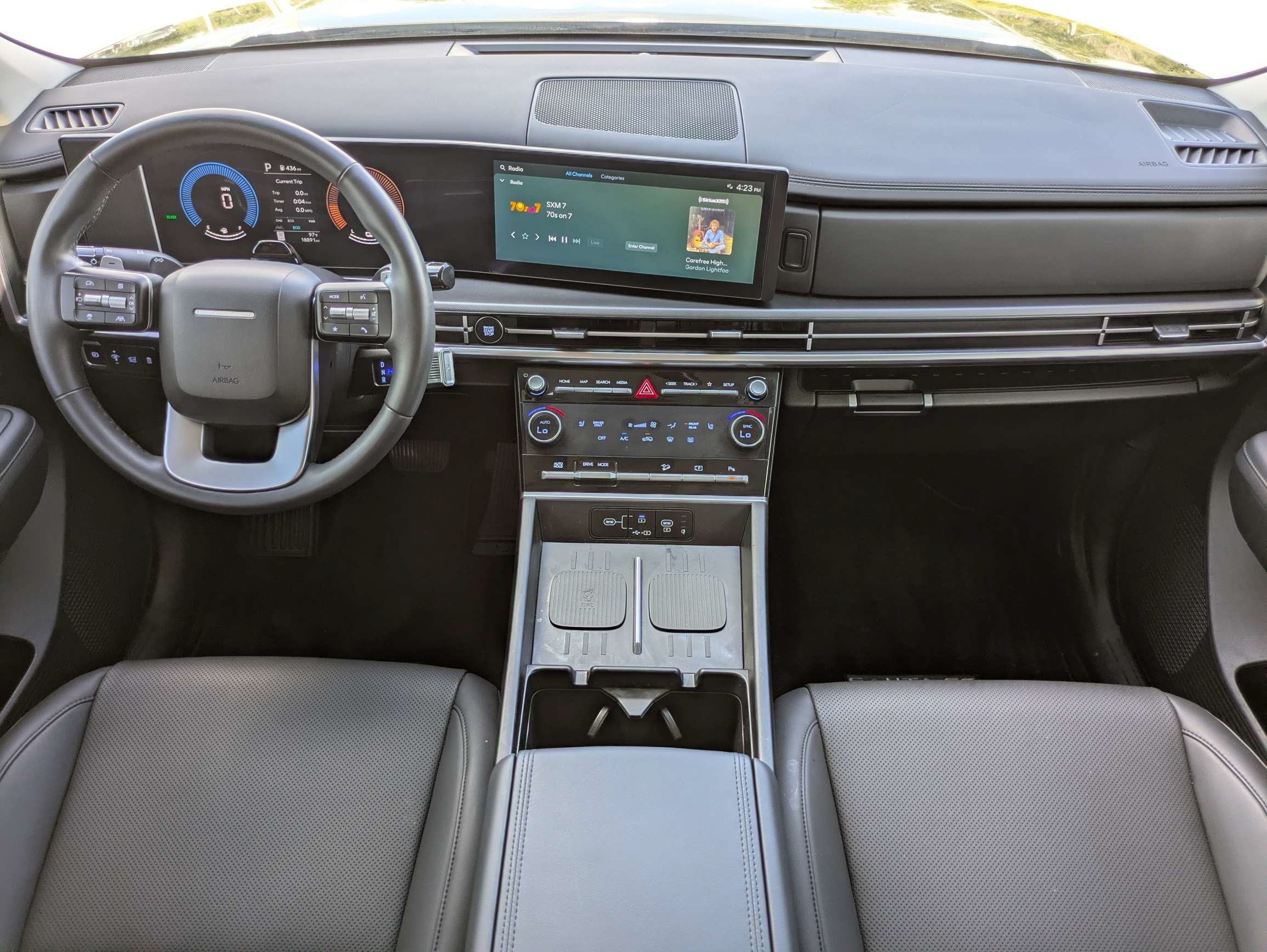Used 2024 Hyundai Santa Fe SEL FWD image 15